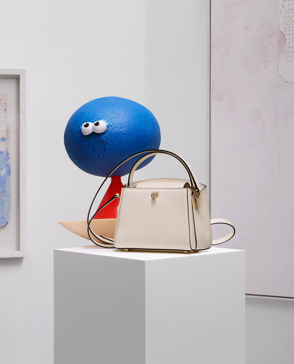 Valextra presents the Art of Giving – Valextra - ヴァレクストラ