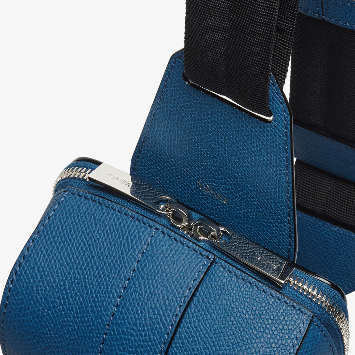 Vライン ワンショルダー バックパック ミニ – Valextra