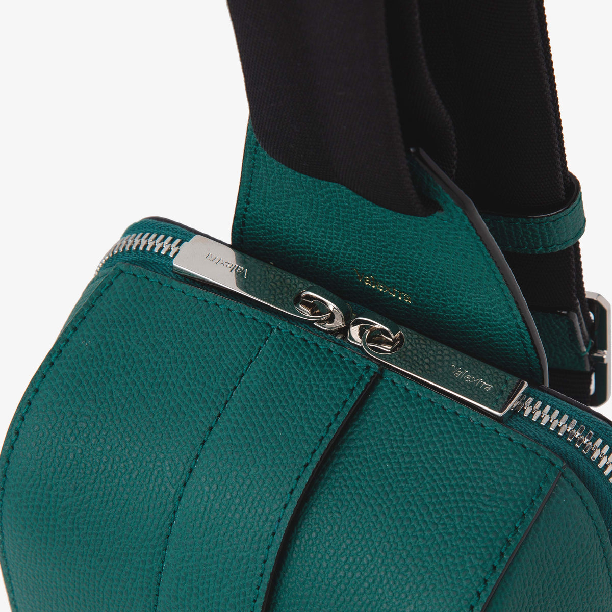 Vライン ワンショルダー バックパック ミニ – Valextra