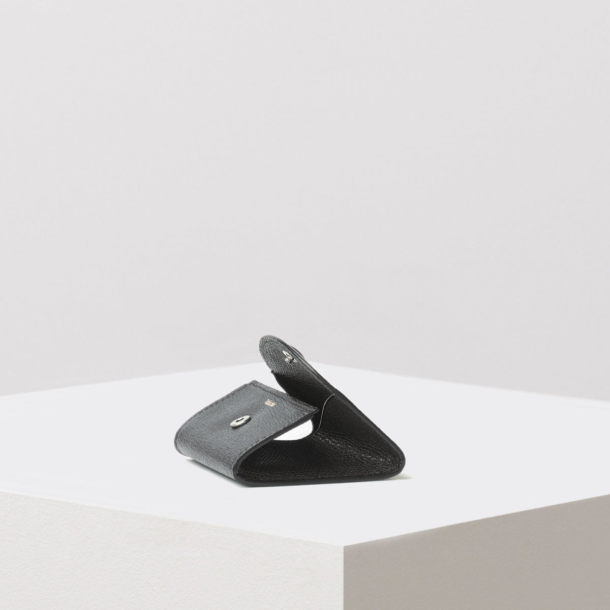 Valextra ブラック スナップボタン コインケース スナップボタン コインケース – Valextra オンラインブティック