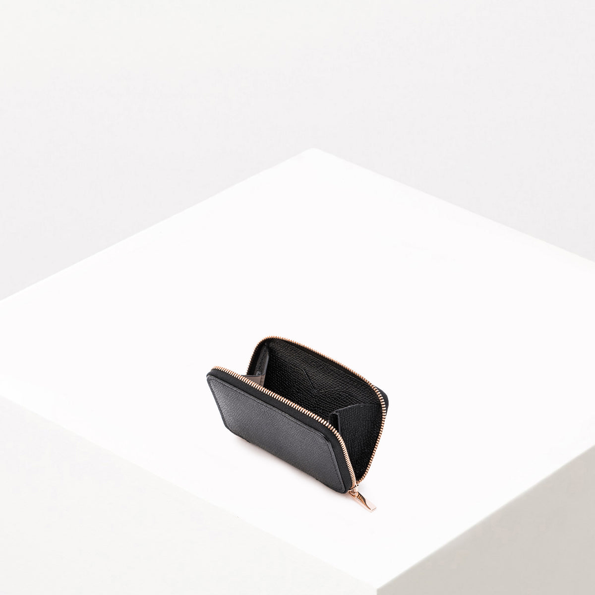 ラウンドジップ ミニ ウォレット – Valextra - ヴァレクストラ 公式