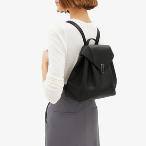 ヴァレクストラ イジィデ バックパック ミディアム ブラック