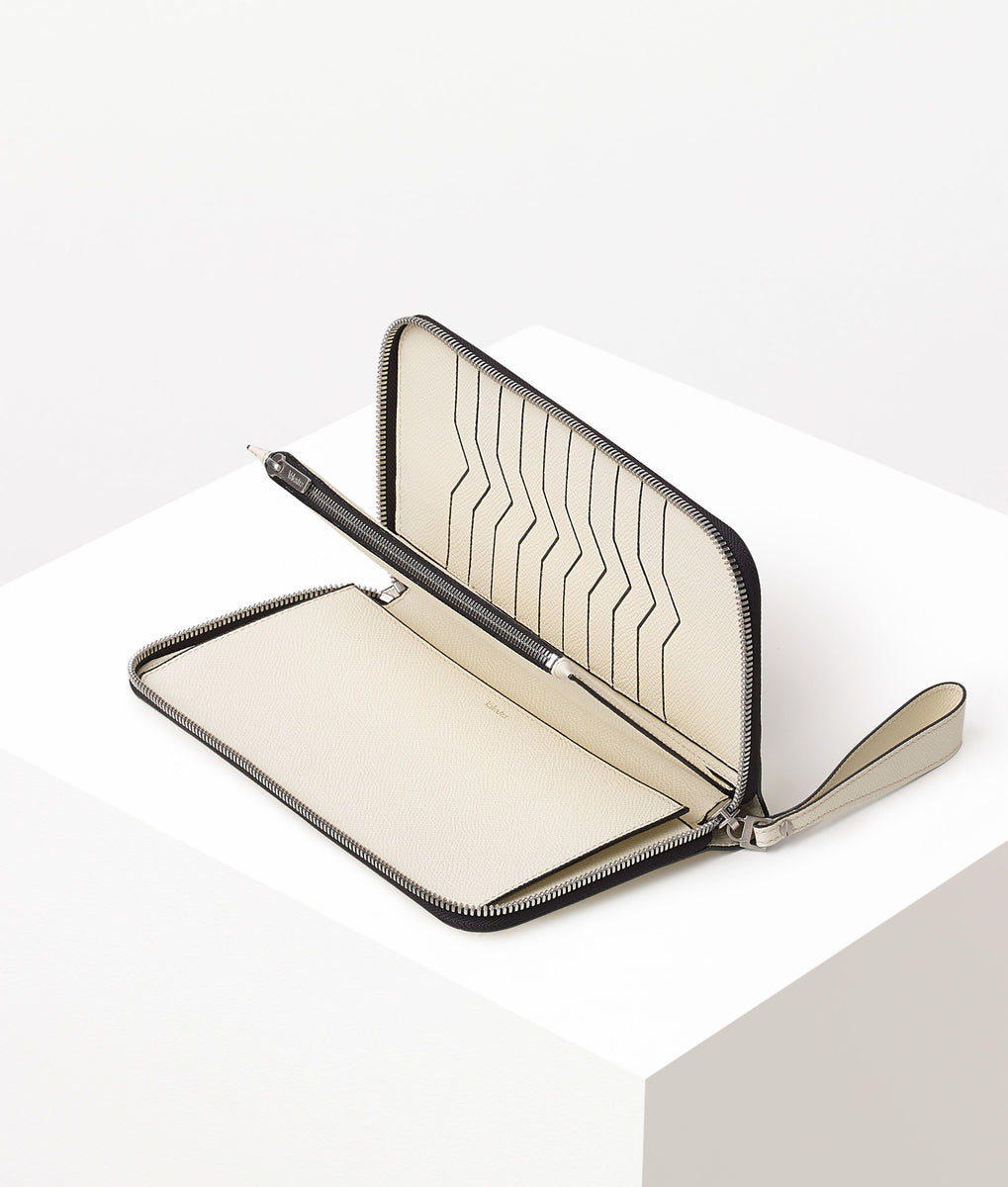 11月25日までで出品取り下げ！美品　Valextra 長財布 オーガナイザー 11月25日までで出品取り下げ！美品 Valextra 長財布 オーガナイザー