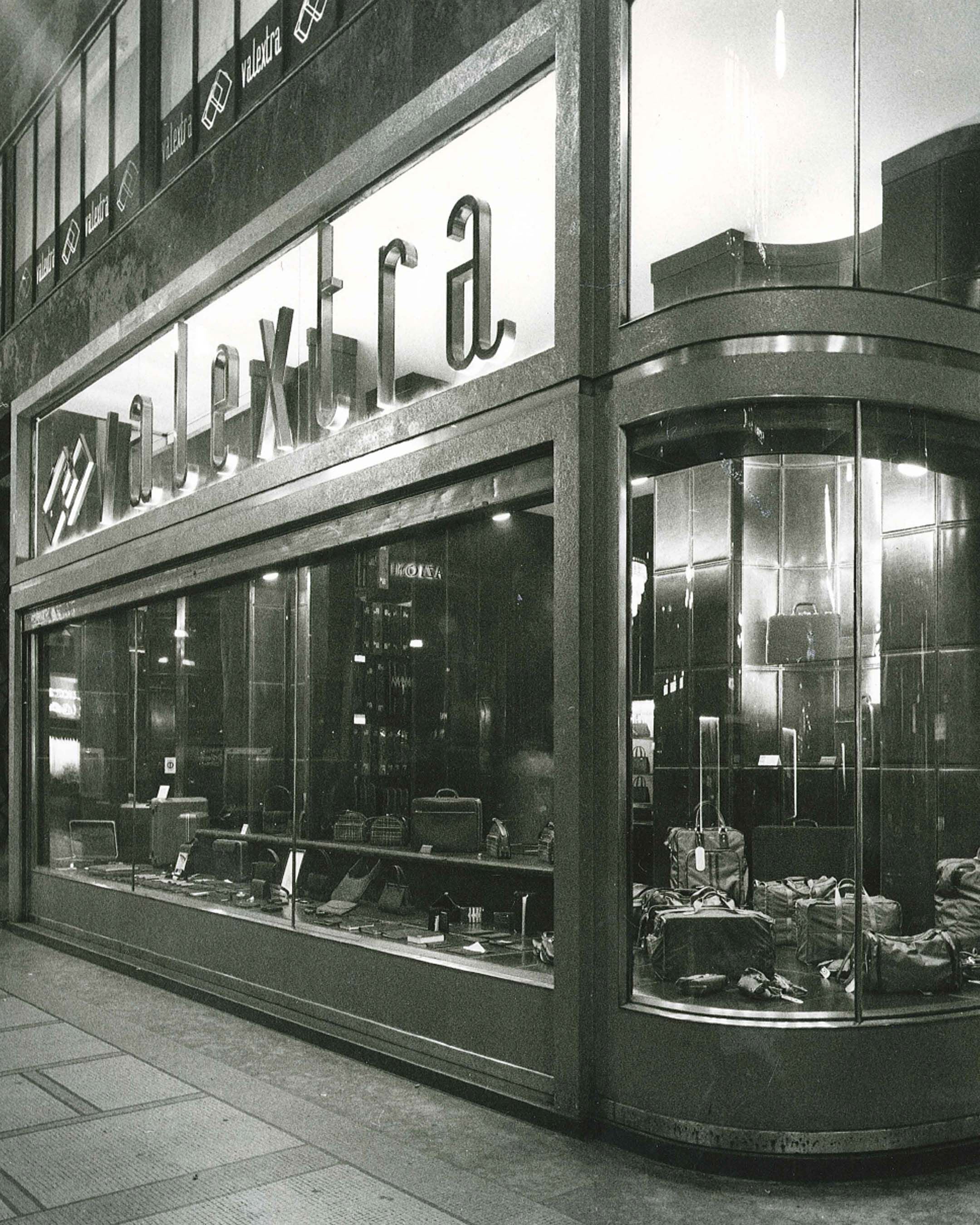 Piazza San Babila – Valextra - ヴァレクストラ 公式オンラインブティック