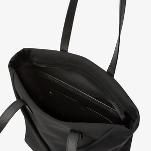 ヴァレクストラ　アソルート トートバッグ　ブラック