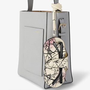 ヴァレクストラ　ストラップ付 メガネケース ラマージュ　ホワイト