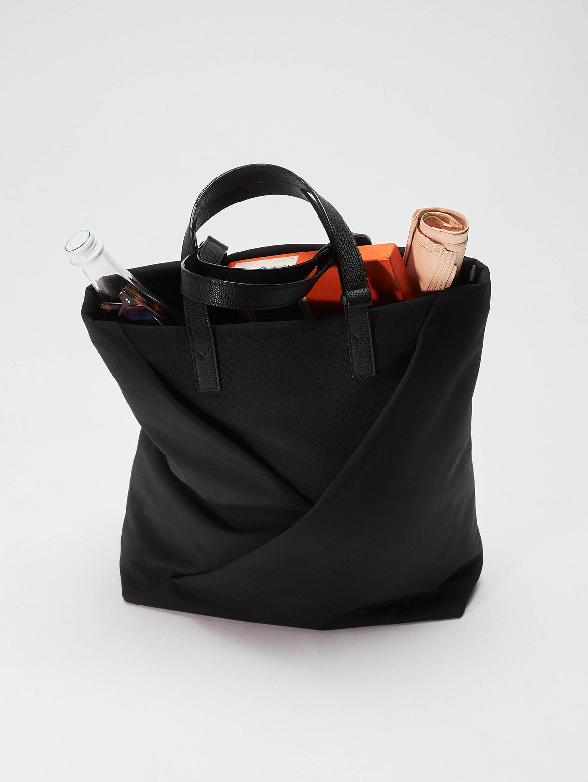 ヴァレクストラ　ユニセックス　トートバッグ 楽天市場】Valextra ヴァレクストラ トートバッグ BOXY MEDIUM