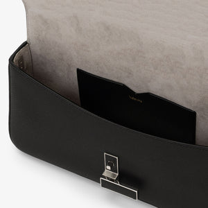 ヴァレクストラ　イジィデ ショルダーバッグ　ブラック