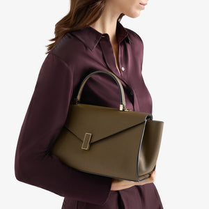 ヴァレクストラ　イジィデ エディター　カーキ