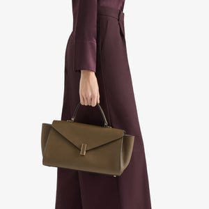 ヴァレクストラ　イジィデ エディター　カーキ