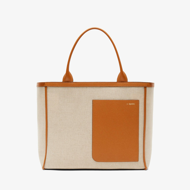 40代に人気の女性バッグを手掛けるハイブランドは、ヴァレクストラのショッピングバッグ ミディアム キャンバス